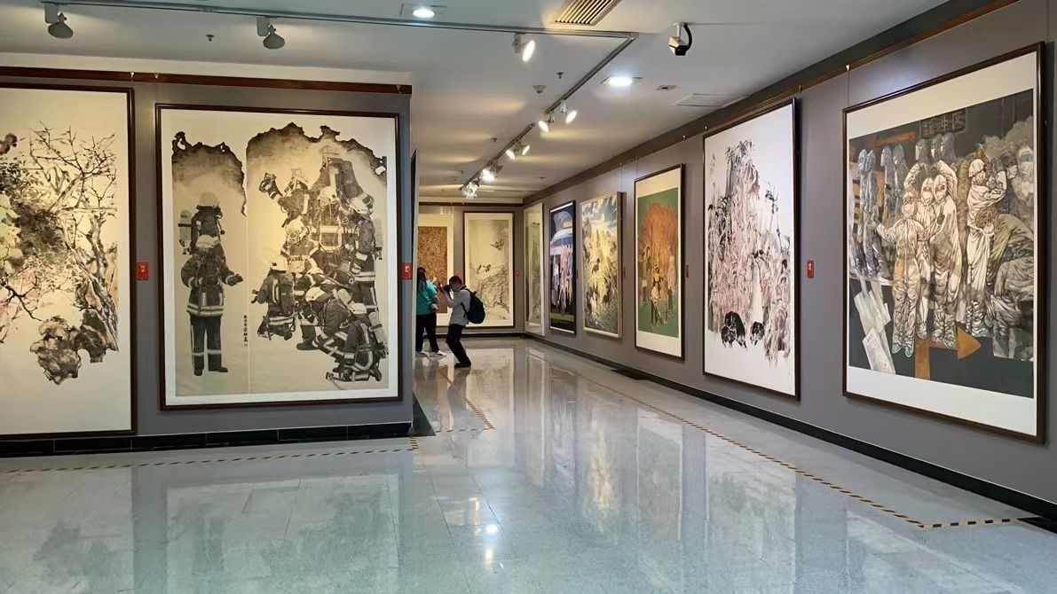 271幅画卷共绘大湾区——'奋进粤港澳大湾区'画展在穗开幕